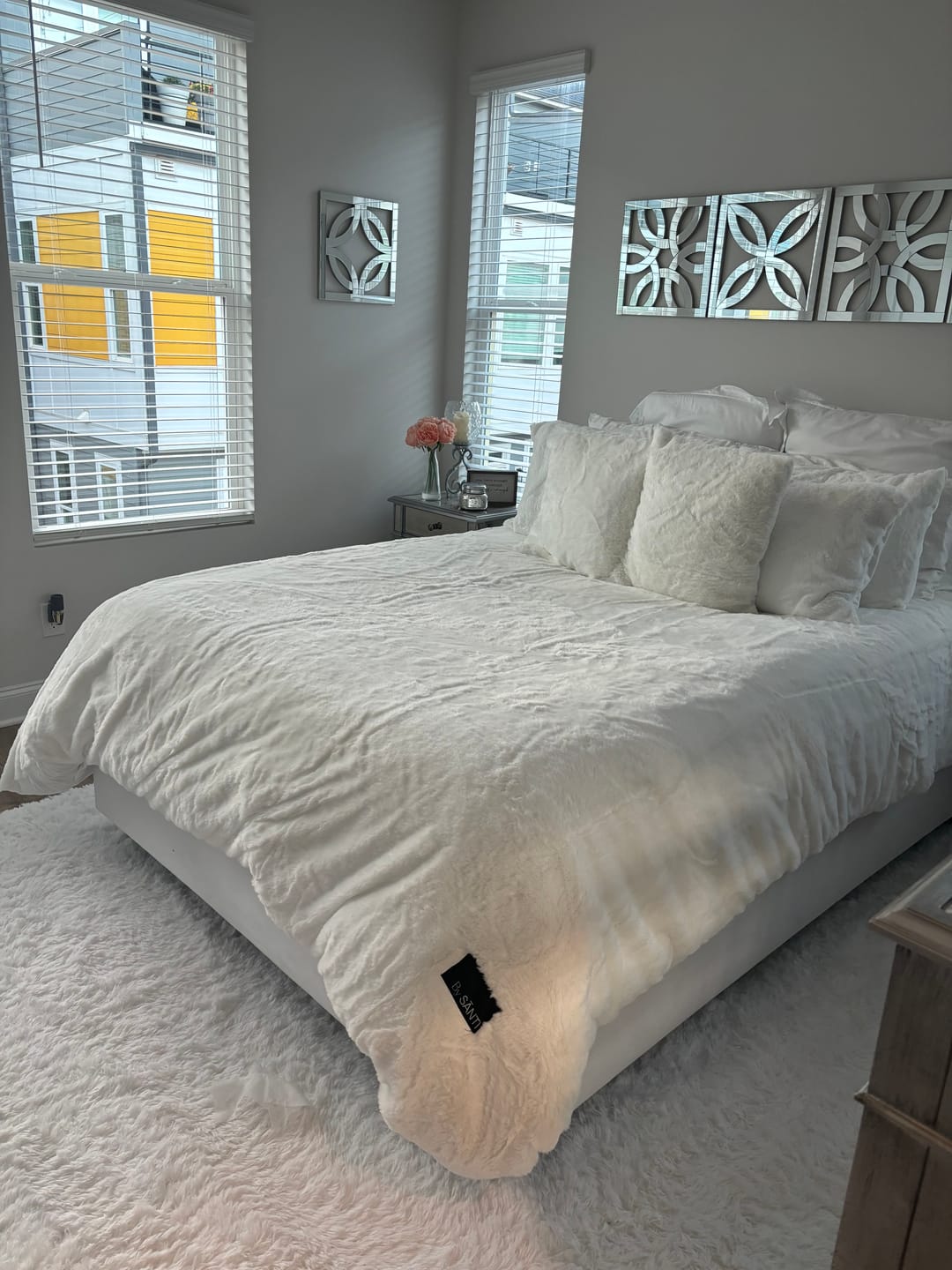 Customer photo review of CYRA Long Velvet Bedding Set