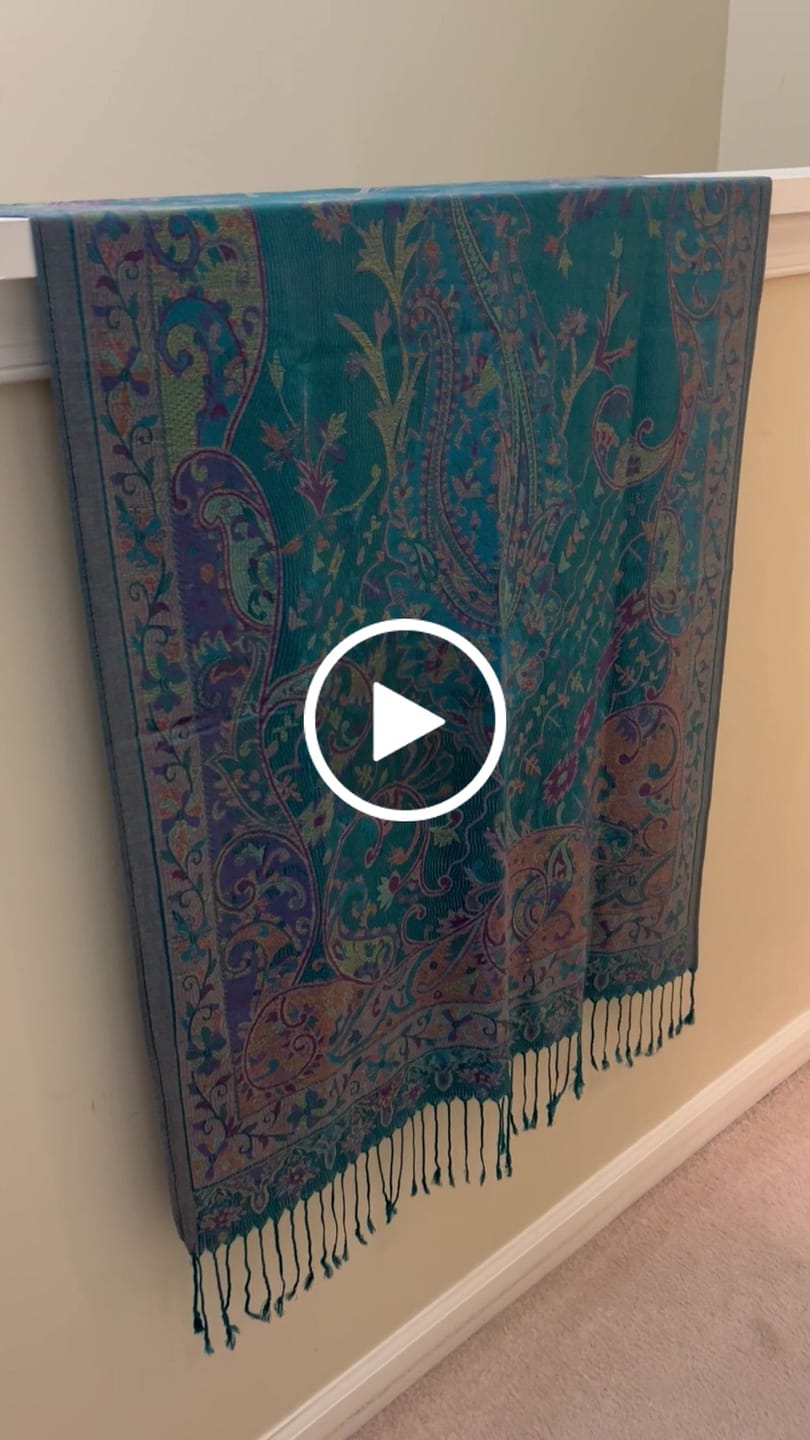Customer video review of Pashmina Hijab - Peace