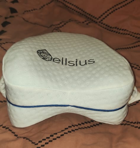 Avis photo d'un client sur Coussin Orthopédique Cellsius - Le Secret d'un Sommeil Sans Douleur