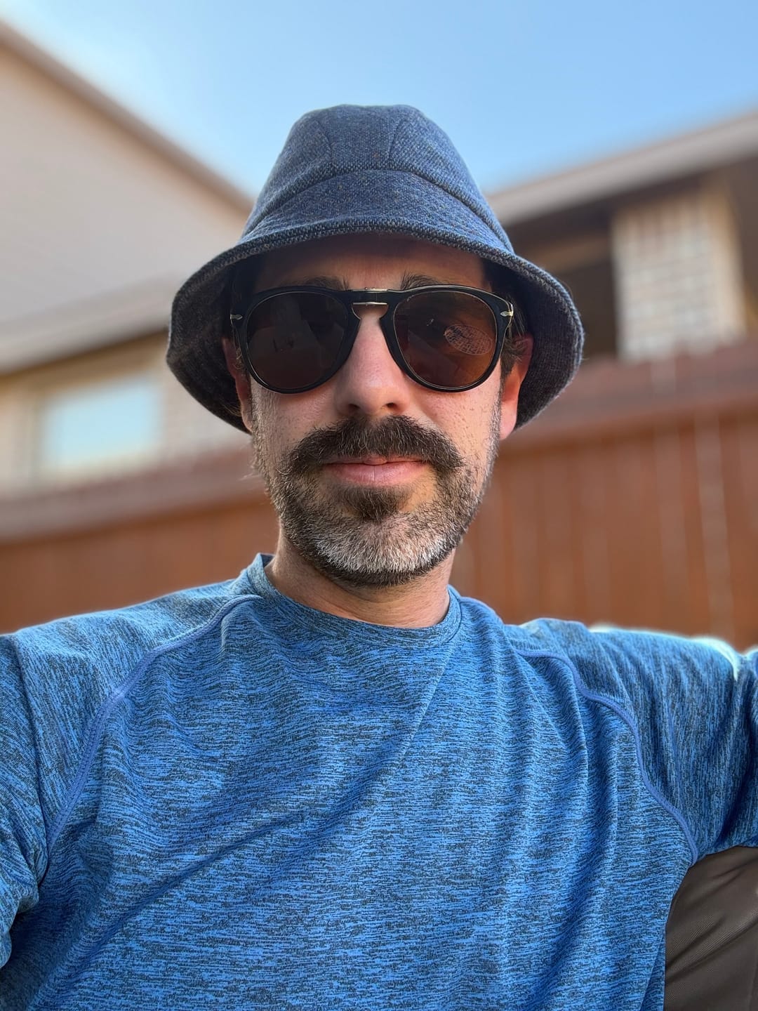 Customer photo review of Eske Travel Hat Tweed