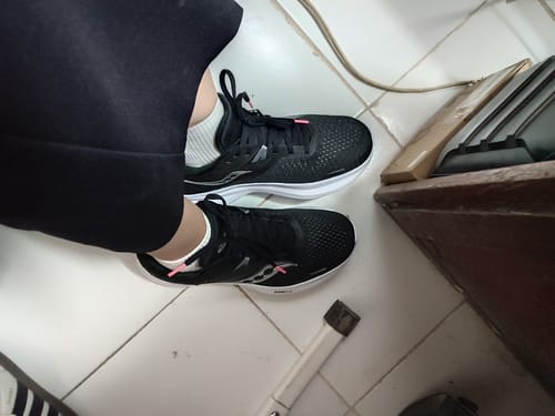 Customer photo review of Saucony Women's Ride 16