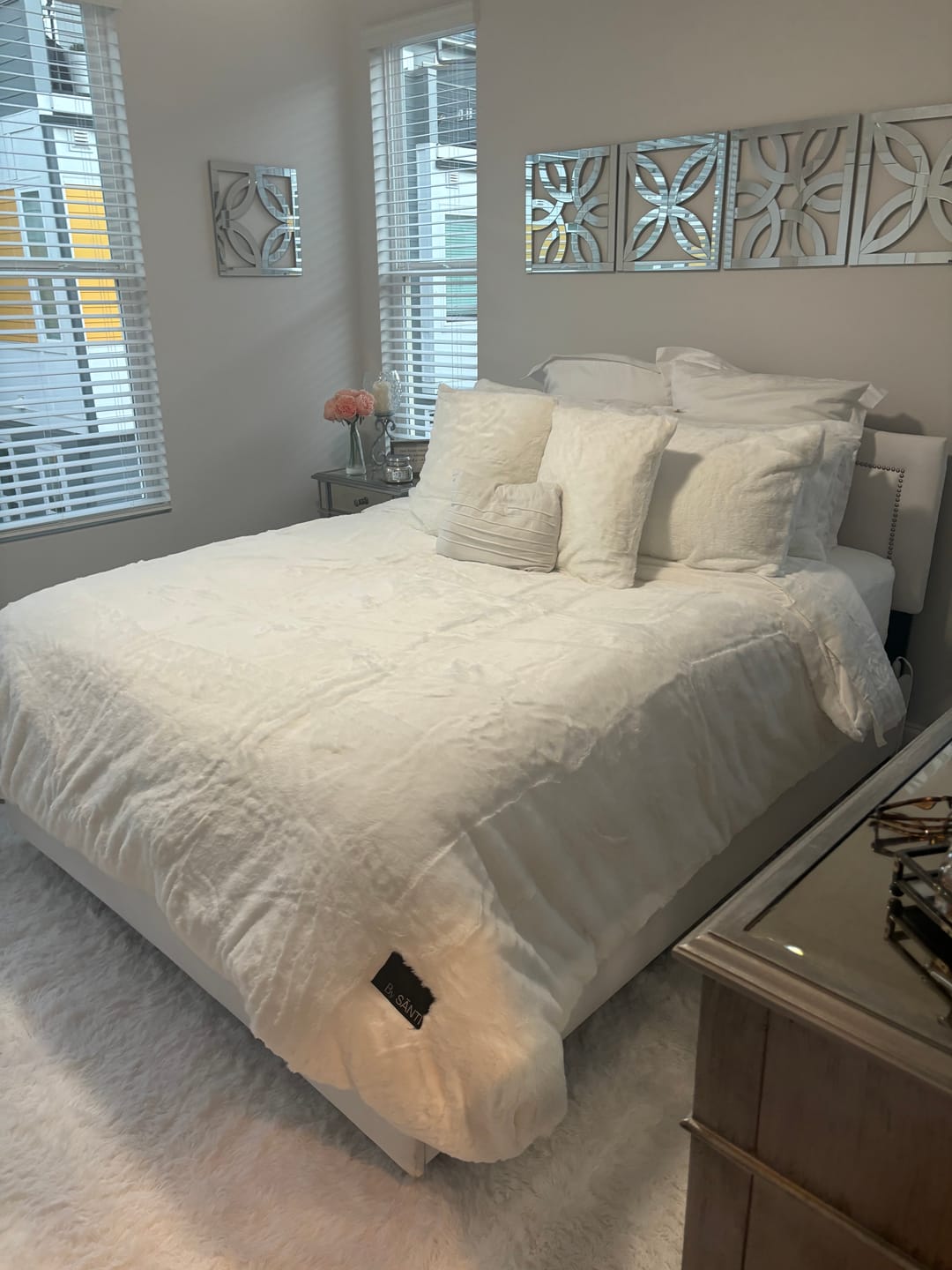 Customer photo review of CYRA Long Velvet Bedding Set
