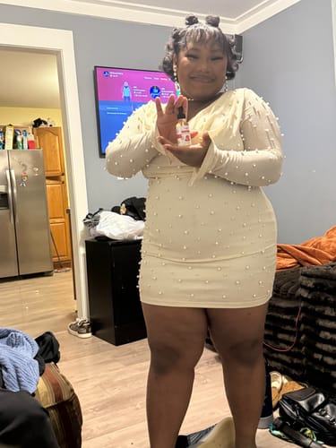 Customer photo review of BOGO Naomi Body Juice Oil