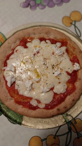 Customer photo review of Pizza SENZA GLUTINE E LATTOSIO