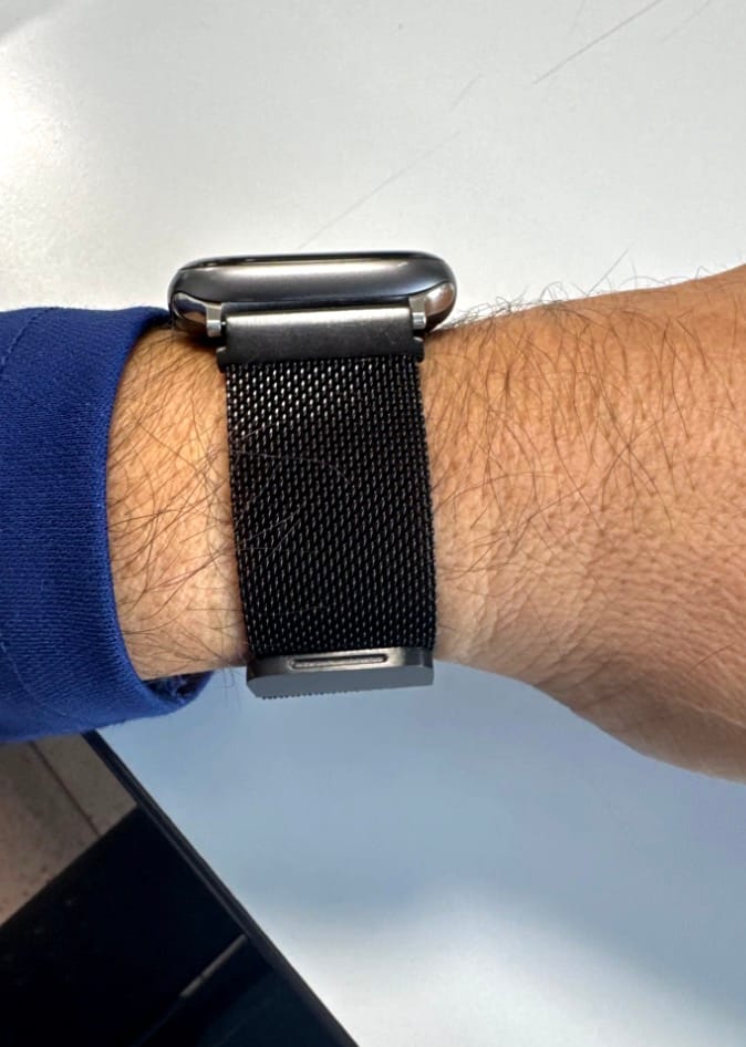 Customer photo review of NEU Apple Watch Metallarmband "Lassana"