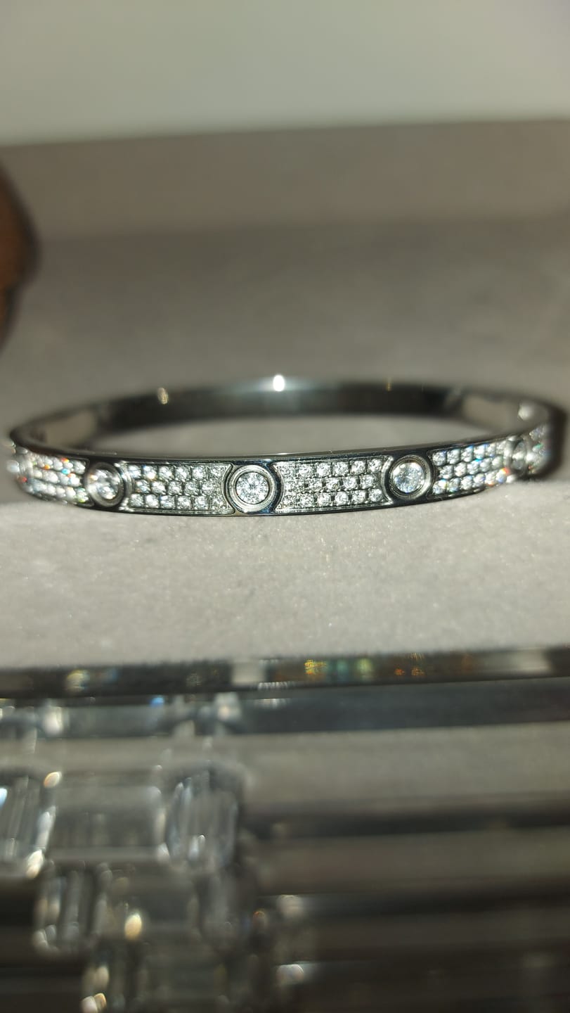 Customer photo review of Arena Armreif | 18K vergoldet