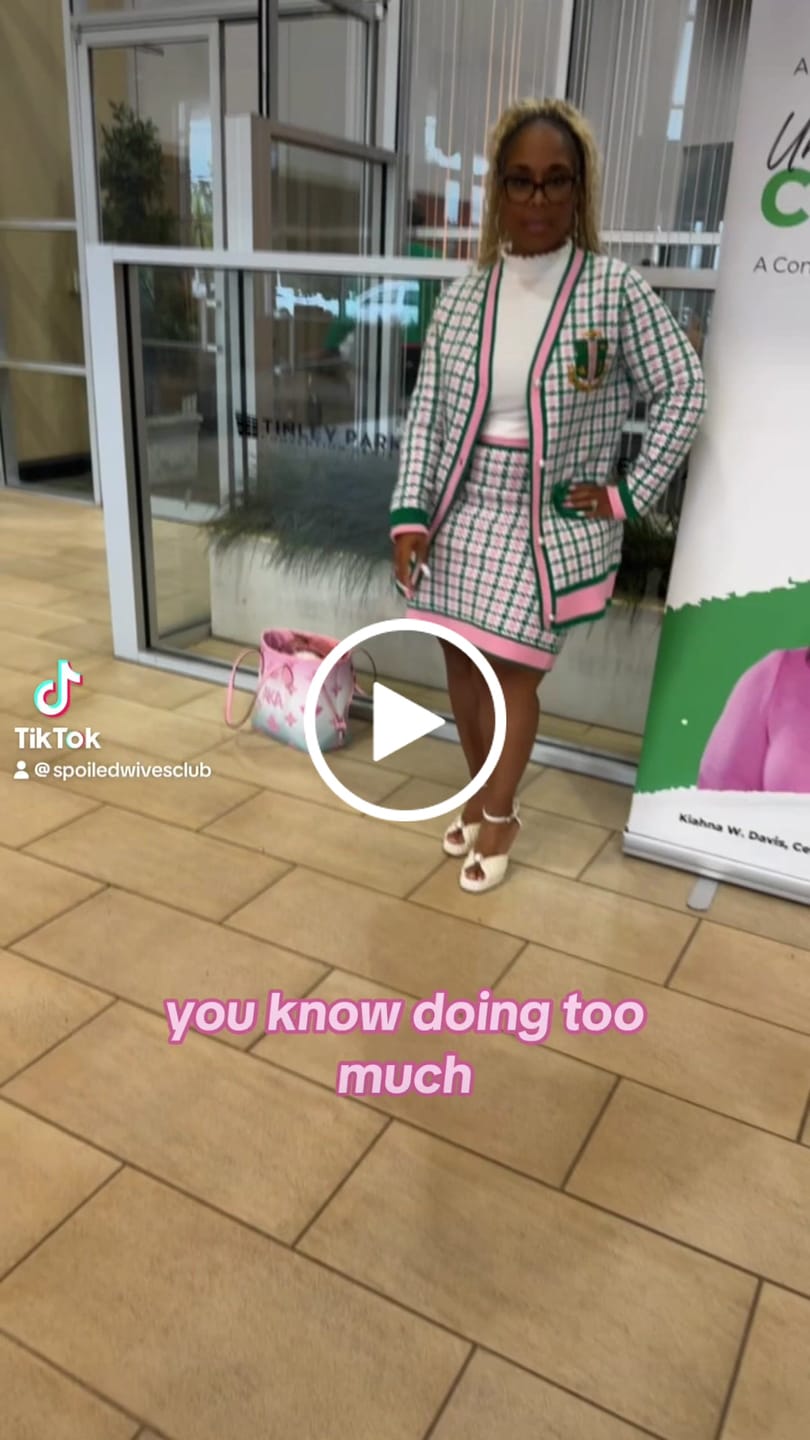 Customer video review of Alpha Kappa Alpha Houndstooth Cardigan Set PRE ORDER