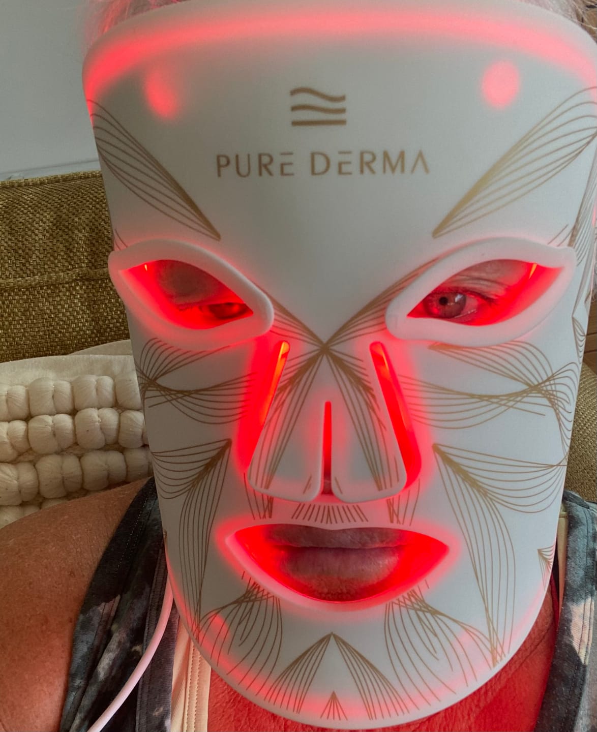 Customer photo review of LED Light Therapy Face Mask