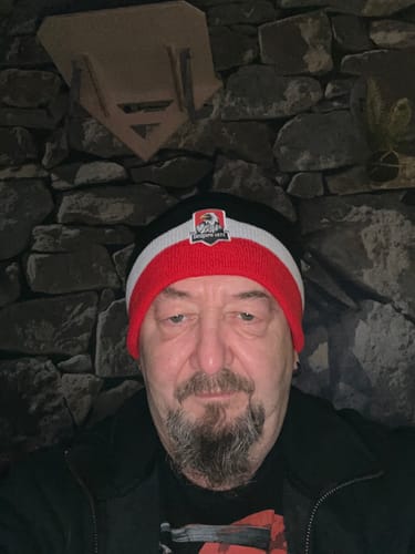 Customer photo review of Deutschland-Mütze schwarz weiß rot gestreift