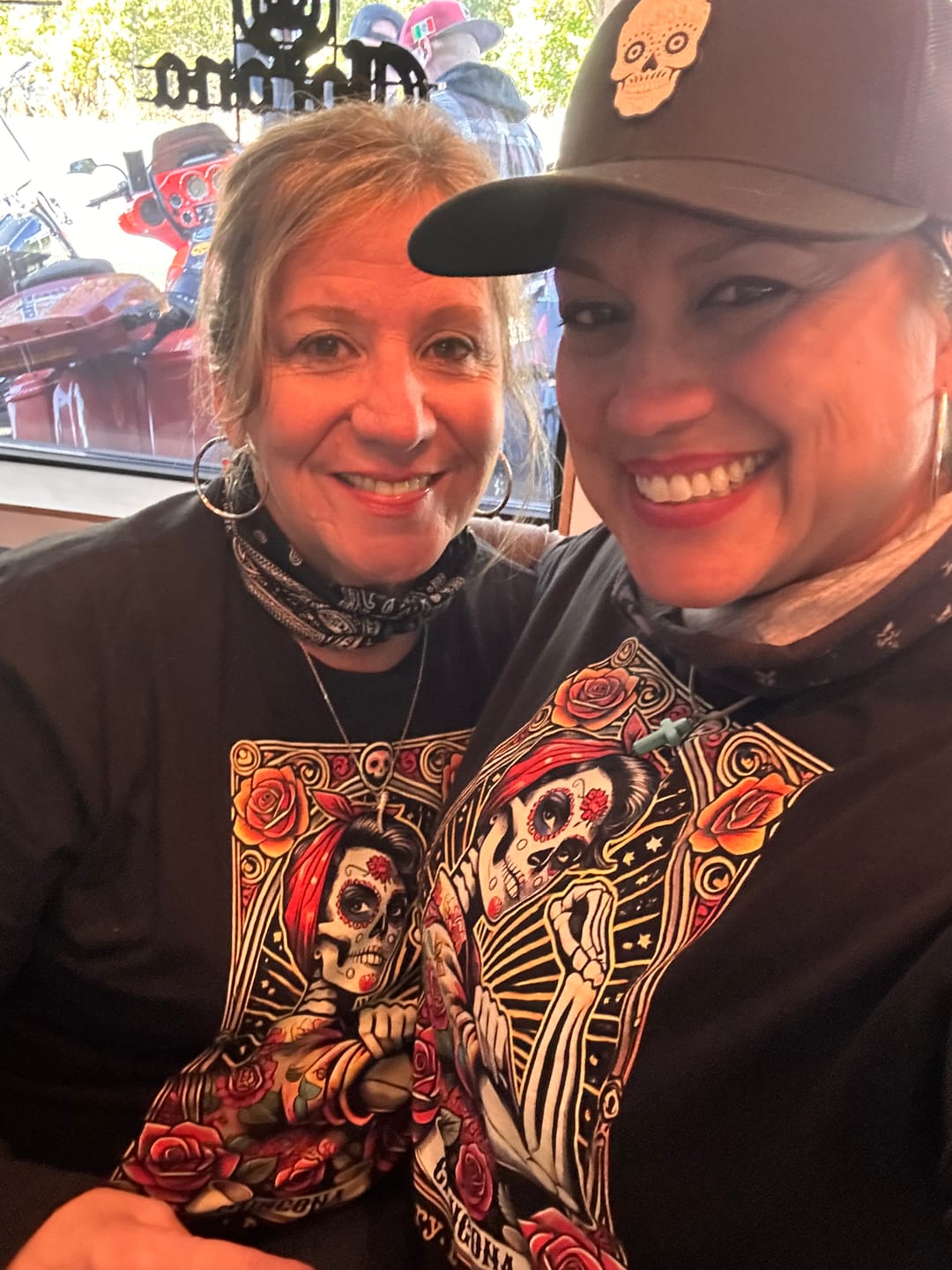 Customer photo review of Chingona Every Damn Day Loteria T-Shirt