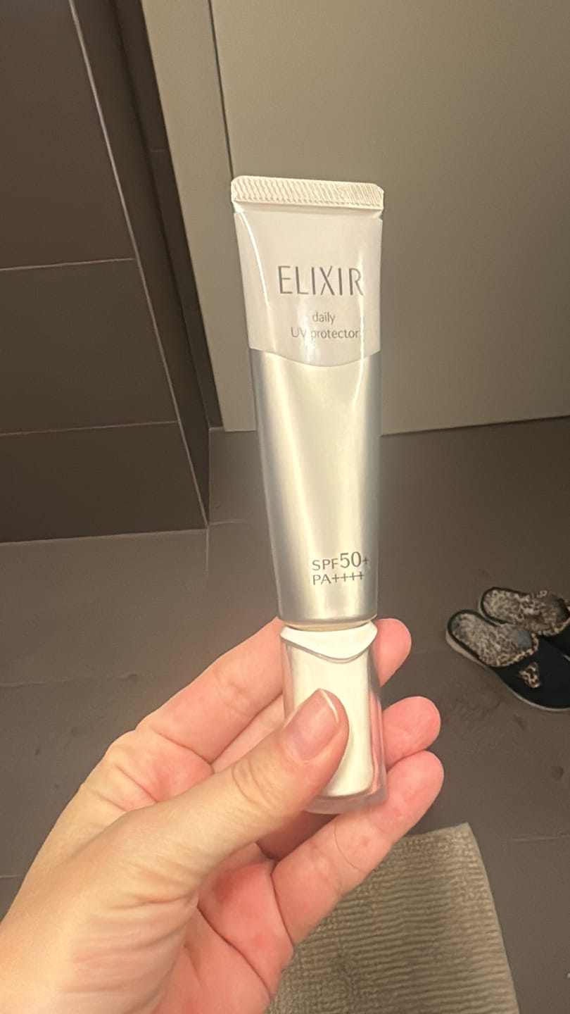 Customer photo review of Shiseido Elixir Daily UV Protector SPF50+ PA++++ 35ml