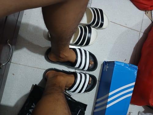 Customer photo review of adidas Adilette Flow Slides