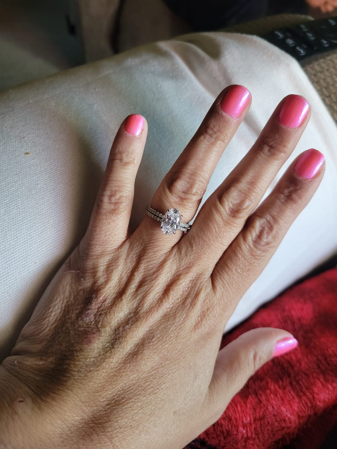 Customer photo review of S925 4.0 Carat Oval Cut Wedding Ring Set With Hidden Halo Promise Ring Classic Half Wedding Band