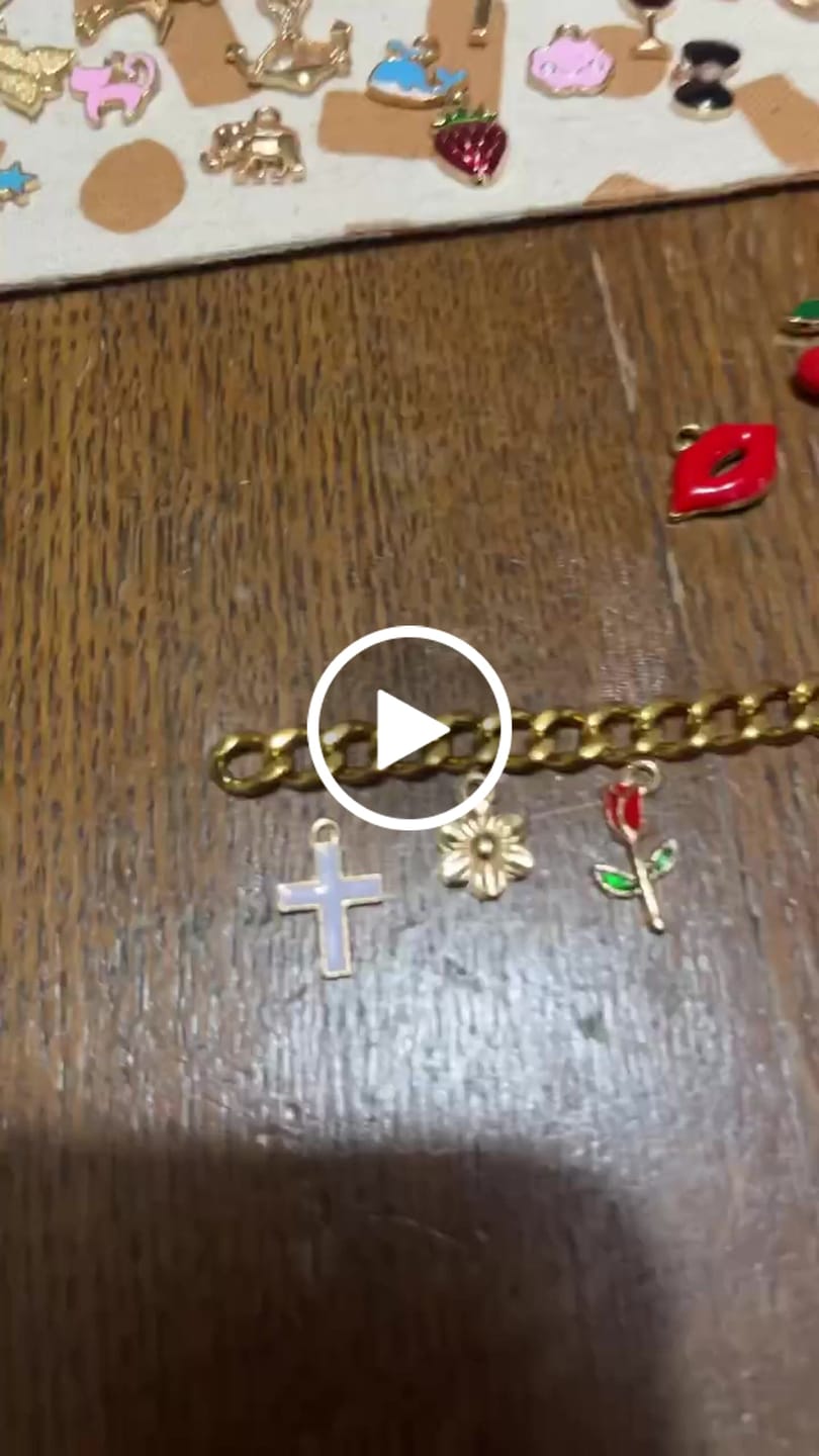 Customer video review of FabuLove Charm Jewelry Kit