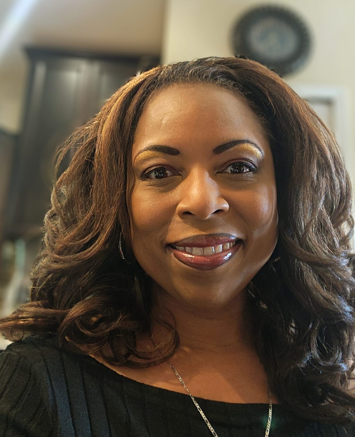 Customer photo review of Outre Quick Weave Synthetic Half Wig - NEESHA H305