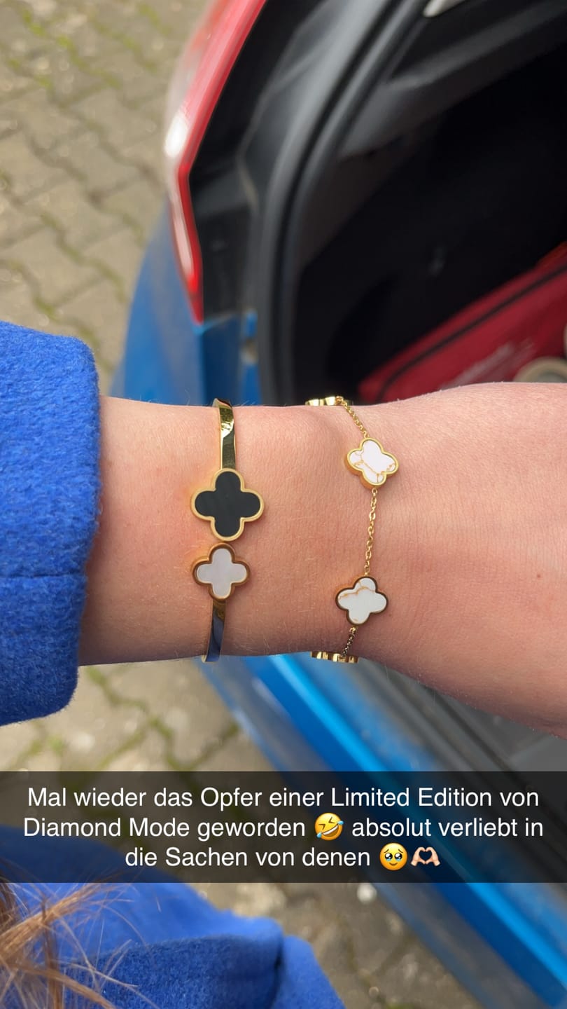 Customer photo review of Black-White Clover Armreif | 18K vergoldet