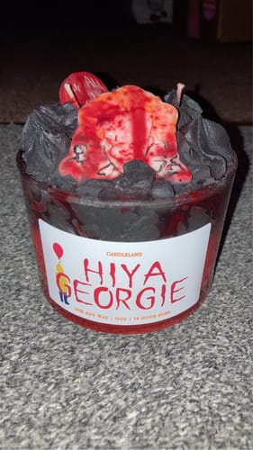 Customer photo review of Hiya Georgie Candle | IT Inspired