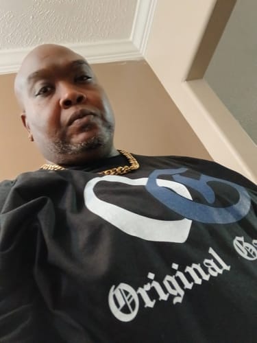 Customer photo review of OG Original Gangster SNRT Sneaker Tees - Air Jordan 1 Midnight Navy