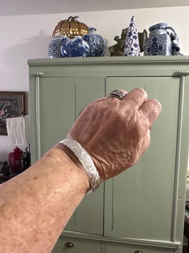 Customer photo review of Sterling Silver Hawaiian Scroll Smooth Edge Bangle