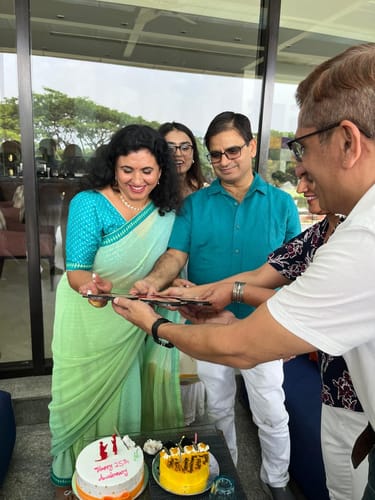 Customer photo review of Mint Green Georgette Saree