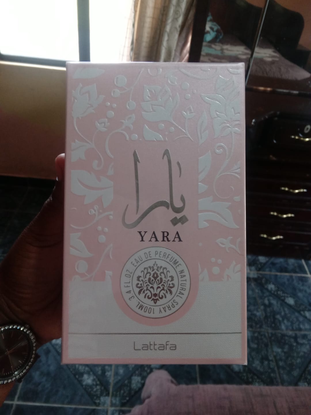 Customer photo review of Yara lattafa 100ml Eau de Parfum