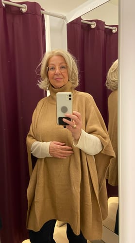 Customer photo review of Poncho "Patriizia"