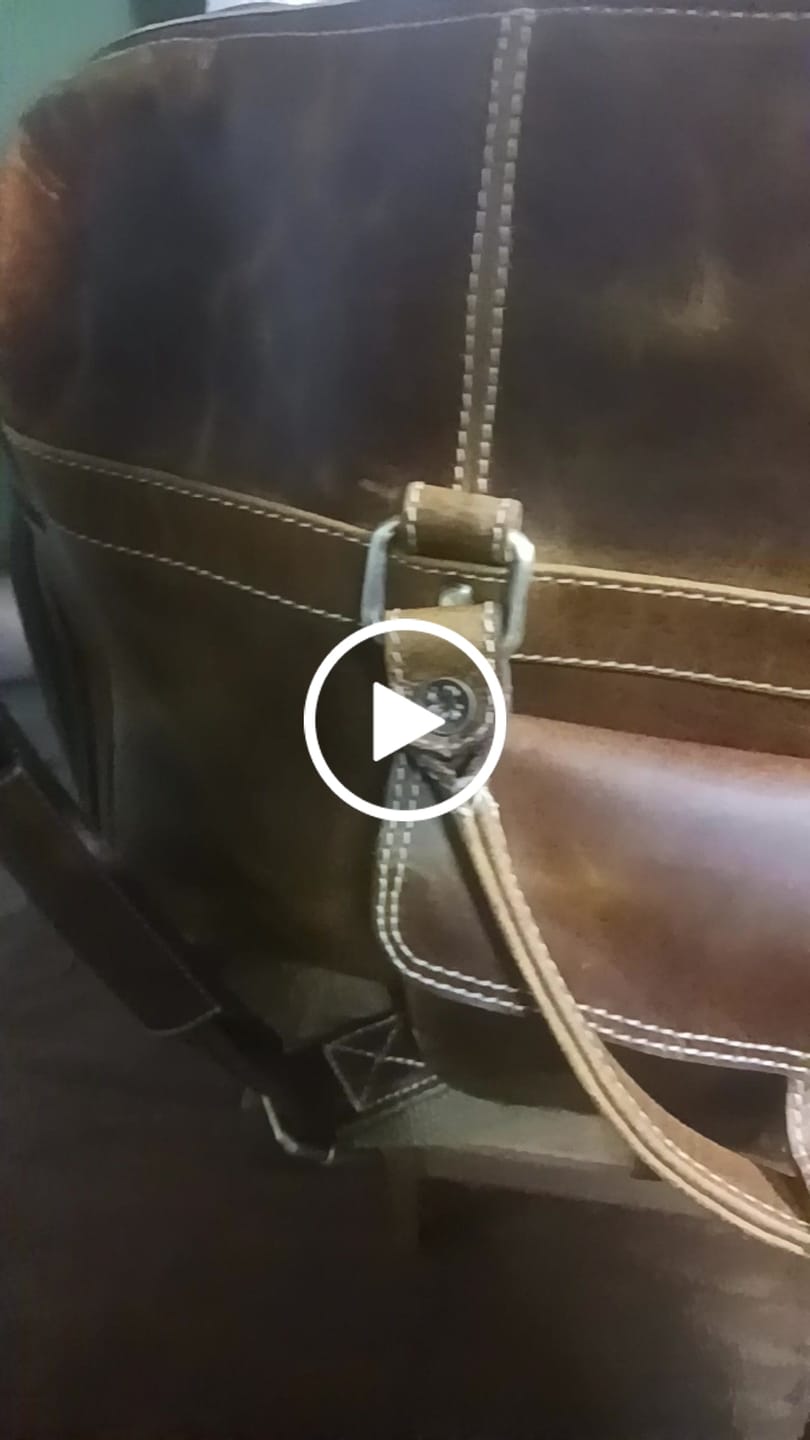 Customer video review of The Wayfarer Bag - Cognac Classic Full-Grain Leather Duffle Bag