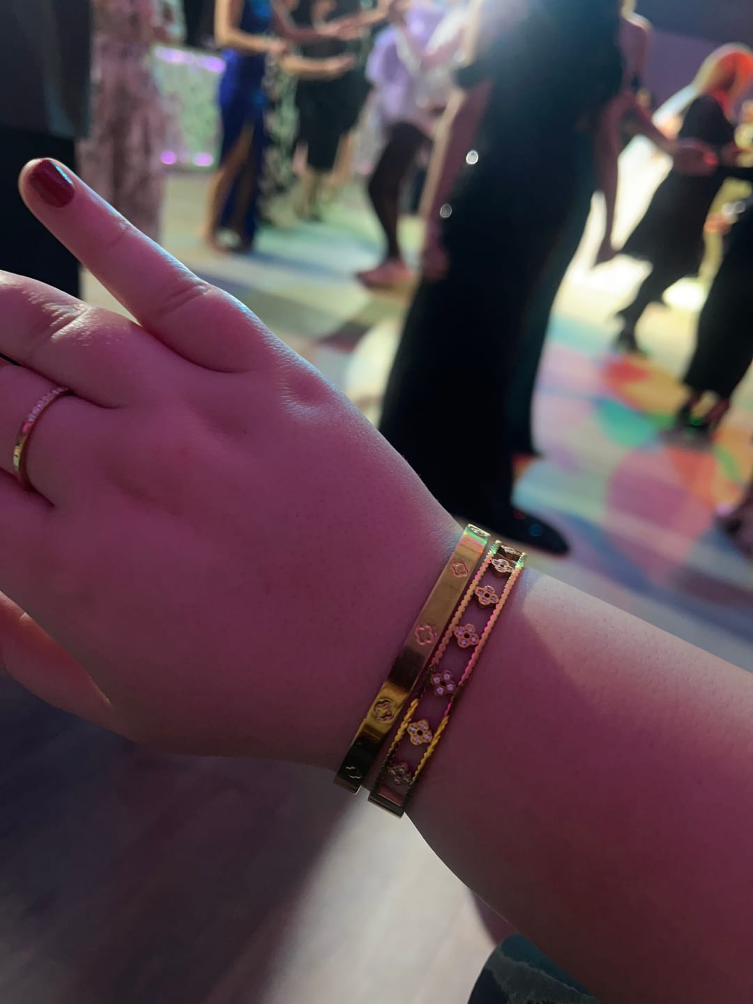 Customer photo review of Clover Deluxe Armreif | 18K vergoldet