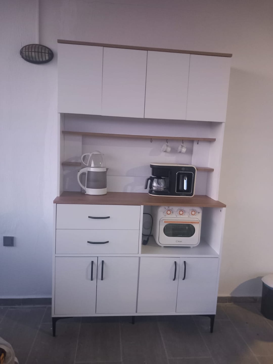 Customer photo review of Rani JE179 Çok Amaçlı Dolap 8 Kapaklı 2 Çekmeceli Kiler Mutfak Dolabı Beyaz - Sepet Ceviz