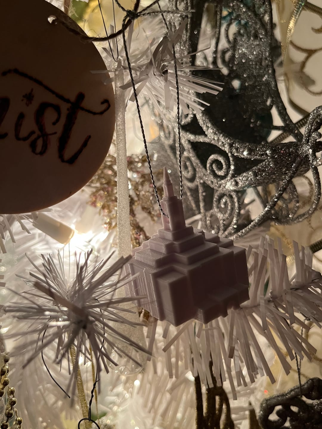 Customer photo review of Teton River Idaho Temple Christmas Ornament