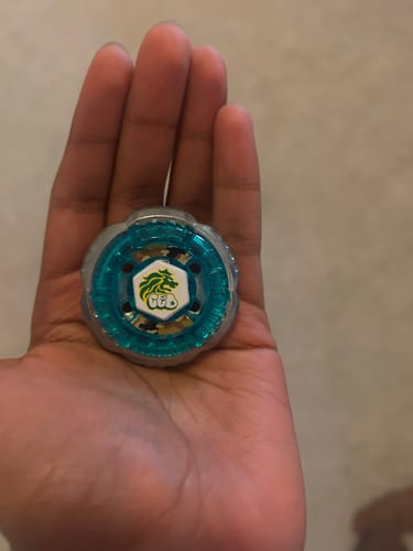 Customer photo review of Takara Tomy Rock Leone Beyblade BB-30 145WB