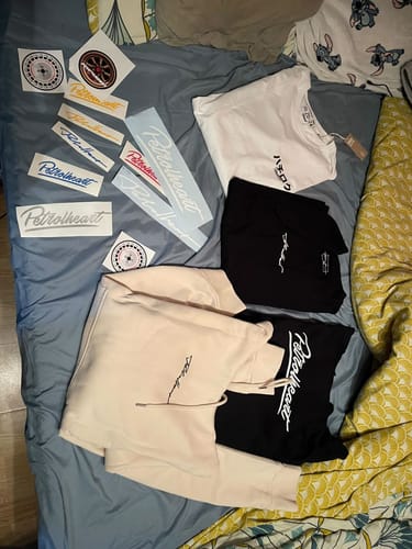 Customer photo review of NOUN