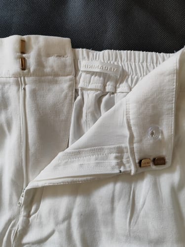 Neida G. review of Calça Pantalona Linho Graviola Off White + Forro image 1 out of 1
