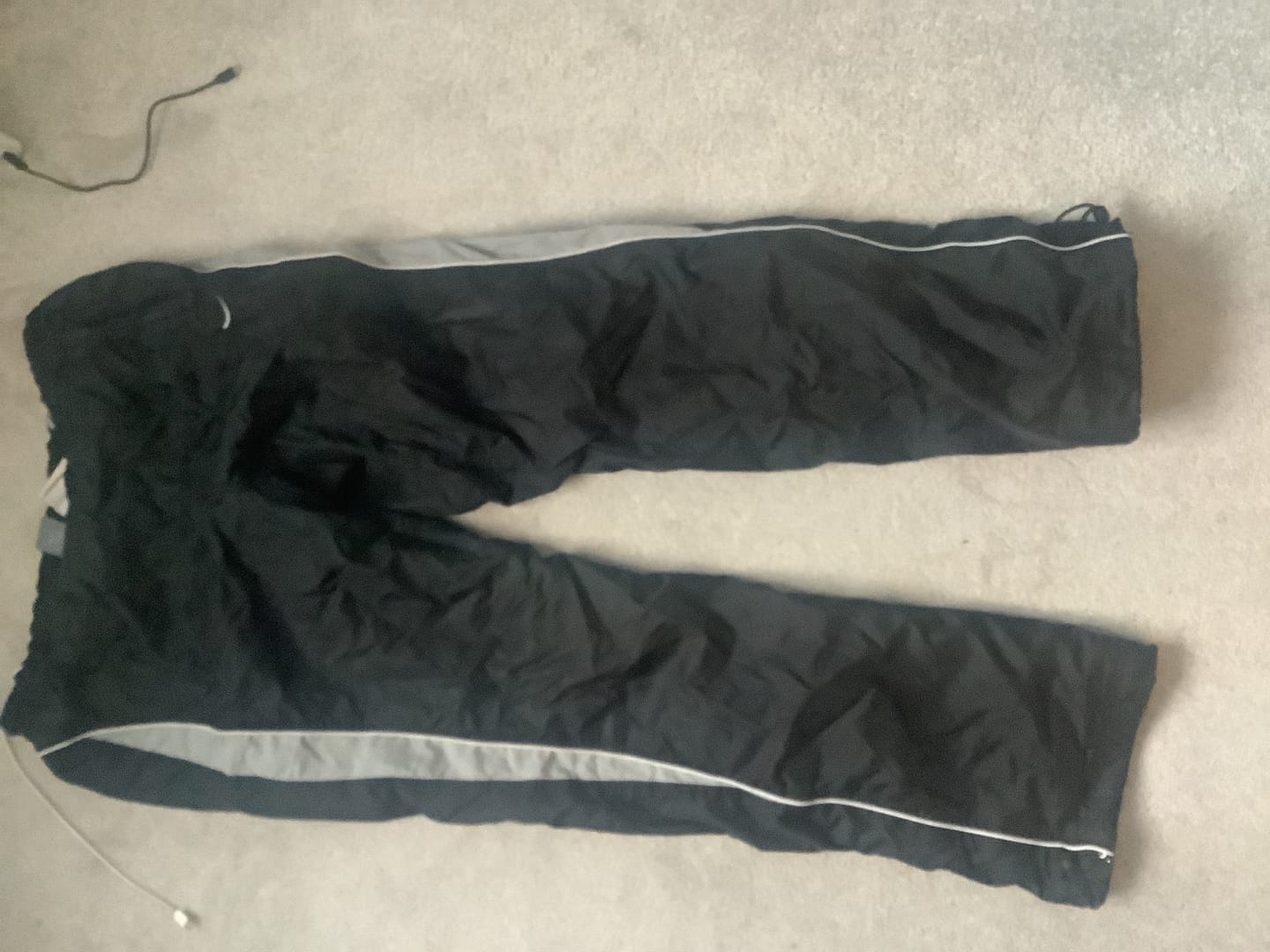 Customer photo review of Nike Vintage Track Pants RARE 2000s (L)