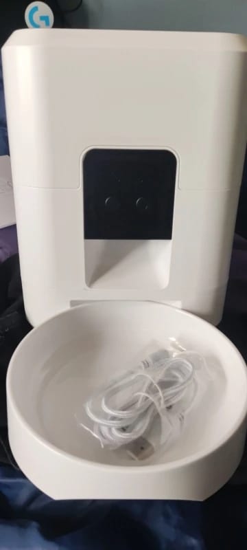 Customer photo review of Automatic Smart Pet Feeder with Timed Quantitative Food Dispenser for Cats and Dogs