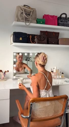 Customer photo review of Hollywood Mirror Medium "CELEBRITY"