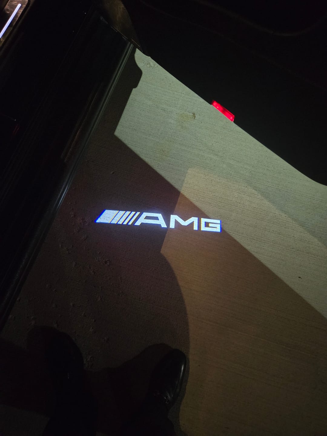 Customer photo review of Mercedes Benz LED Car Door Welcome Logo Shadow Lights