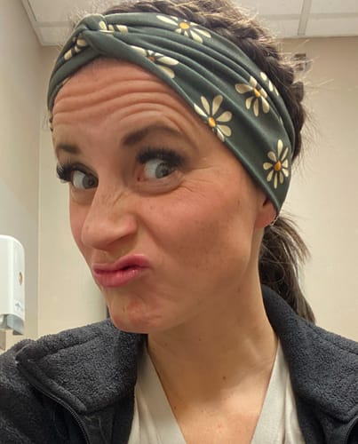 Customer photo review of Twistband - Olive Daisy