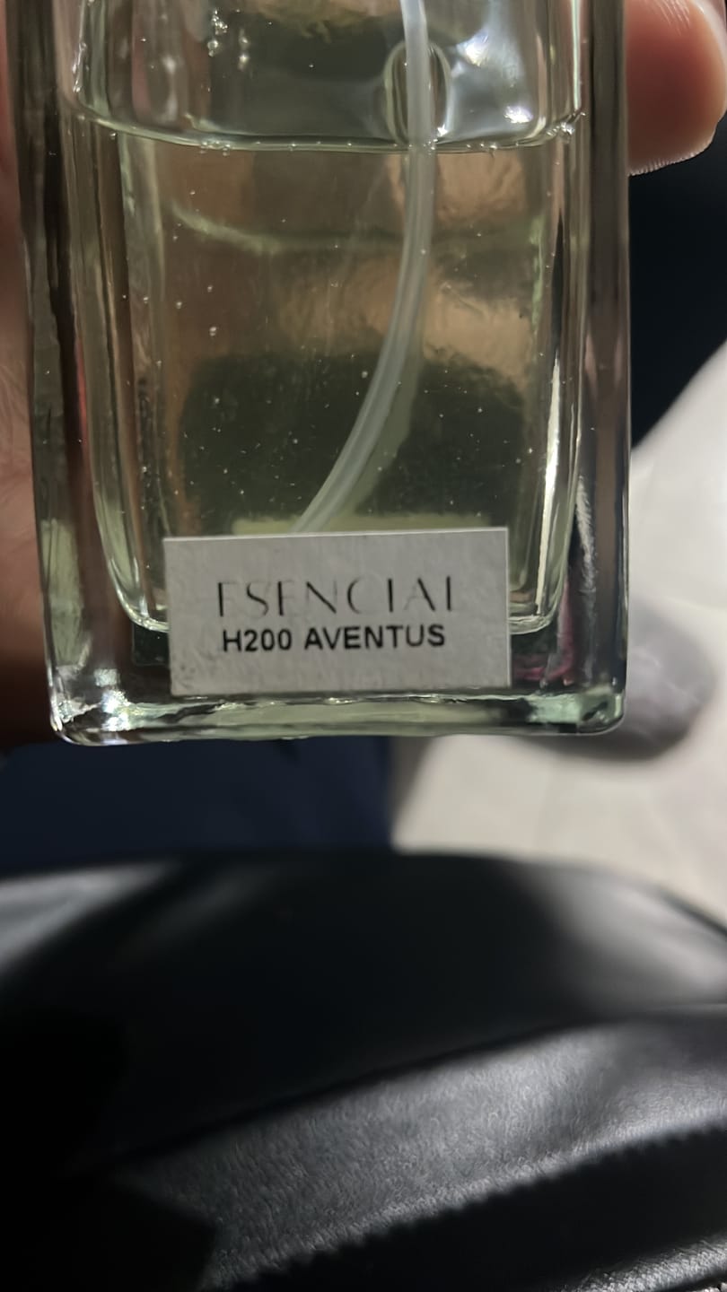 Customer photo review of H059 Inspirado en: 212 Vip Black - Carolina Herrera