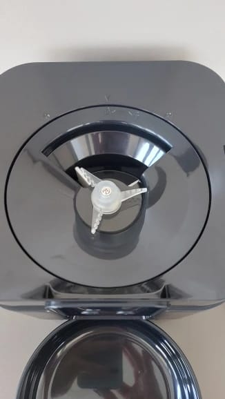 Customer photo review of Automatic Smart Pet Feeder with Timed Quantitative Food Dispenser for Cats and Dogs