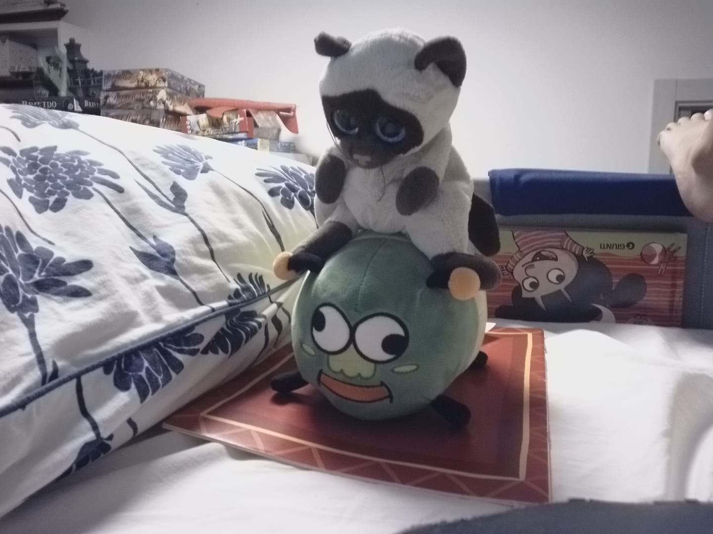 Customer photo review of Peluche Bruco Gianluco + Albo Fumetti e Canzoni!