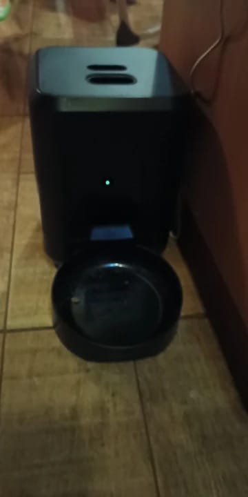 Customer photo review of Automatic Smart Pet Feeder with Timed Quantitative Food Dispenser for Cats and Dogs