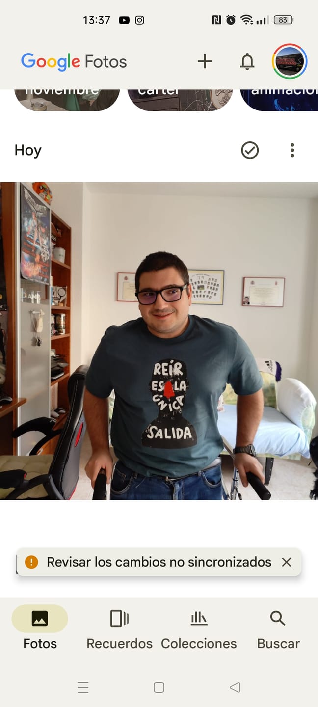 Customer photo review of Camiseta "Reír es la única salida"