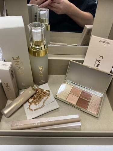 Customer photo review of THE EXCLUSIVE MYSTERY BOXES