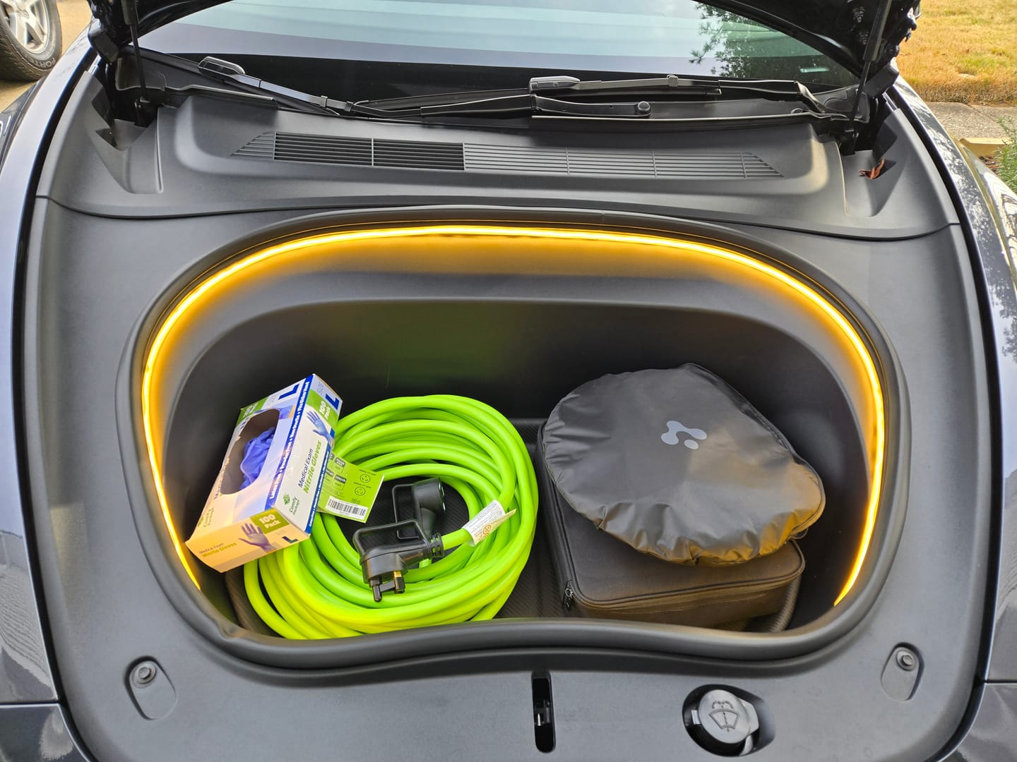 Customer photo review of TPARTS Frunk LED Strip for Tesla Model 3 Highland 2024