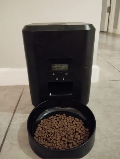 Customer photo review of Automatic Smart Pet Feeder with Timed Quantitative Food Dispenser for Cats and Dogs