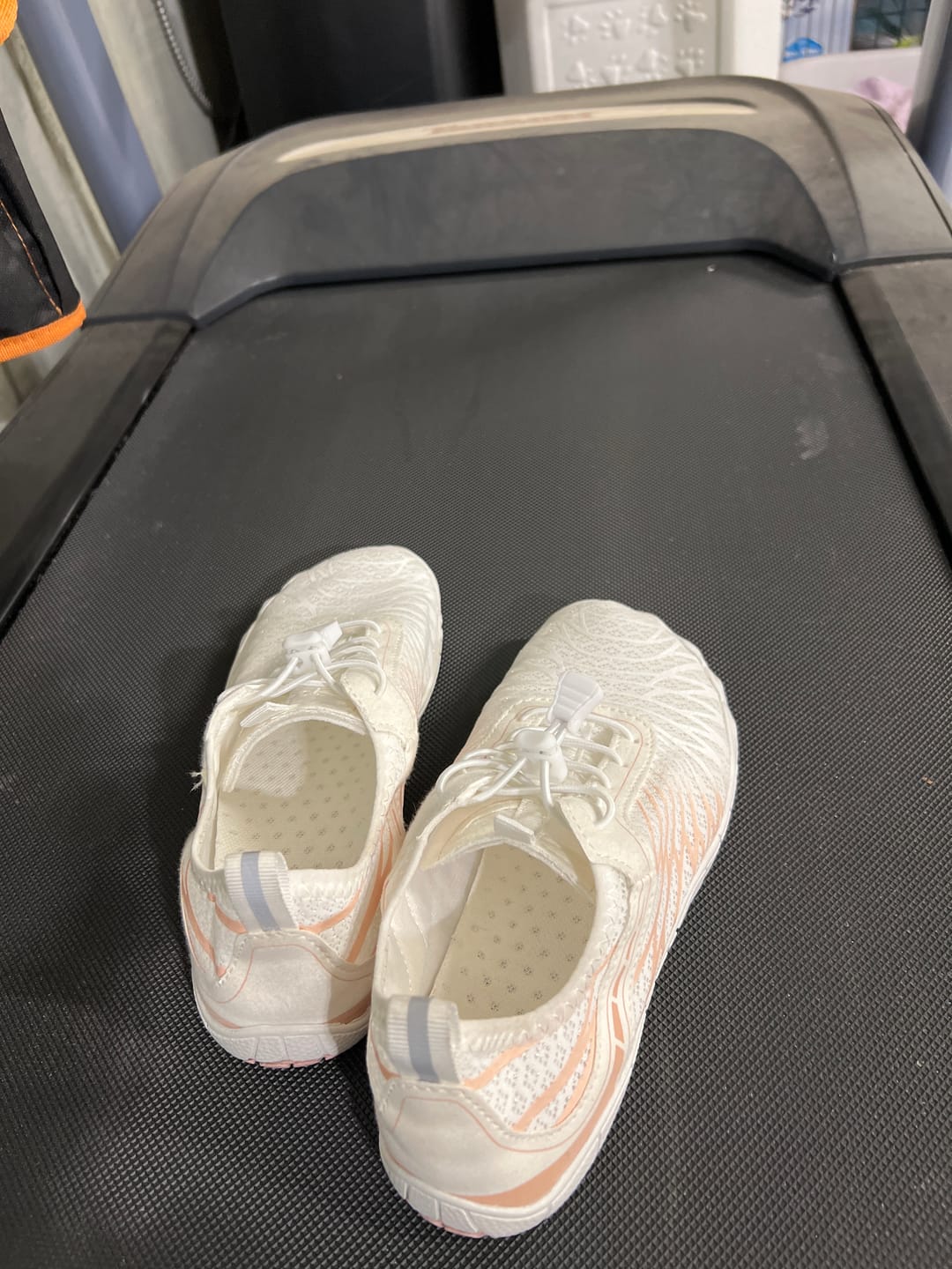 Customer photo review of Lorax Pro – All-Day Comfort & Pain-Free Barefoot Shoes