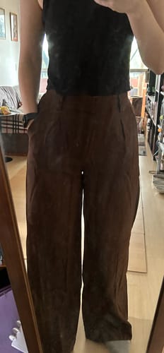 Izadora N. review of Calça Pantalona Linho Graviola Marrom Escuro image 1 out of 1