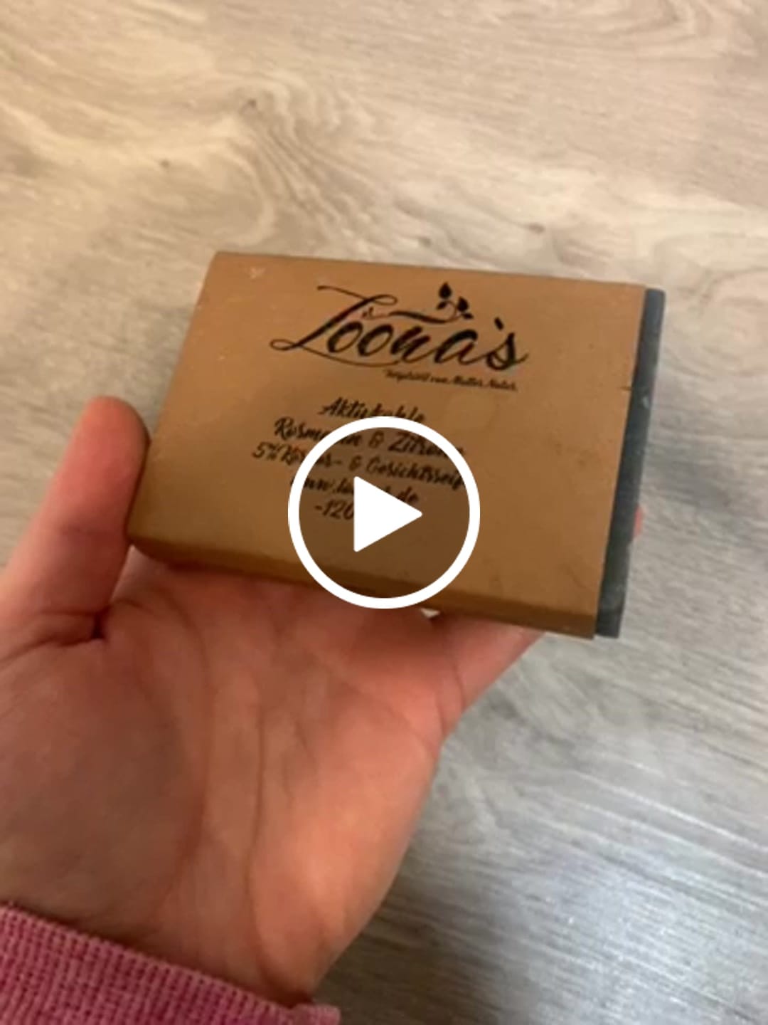 Customer video review of Aktivkohle mit Rosmarin & Zitrone (Für unreine, fettende Haut & Mischhaut)
