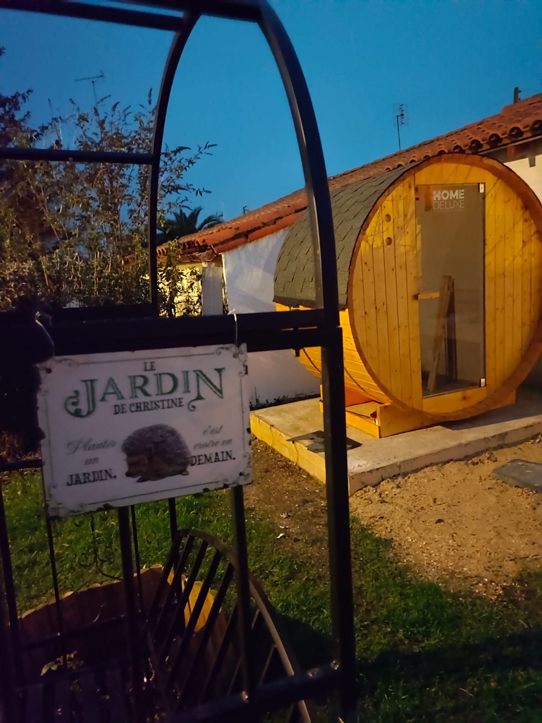 Customer photo review of Jardin | Pancarte Personnalisée